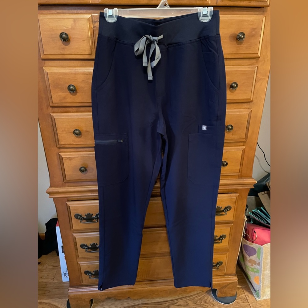 S figs pants